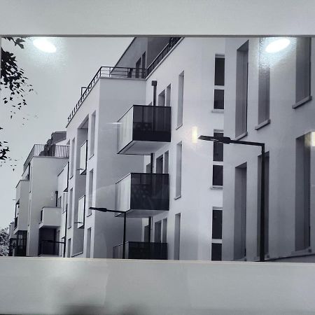 Chambre Privee Dans Un Appartement A 37 Min De Champs Elysees Sartrouville Exteriör bild