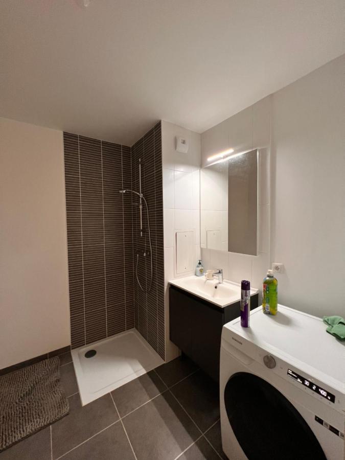 Chambre Privee Dans Un Appartement A 37 Min De Champs Elysees Sartrouville Exteriör bild
