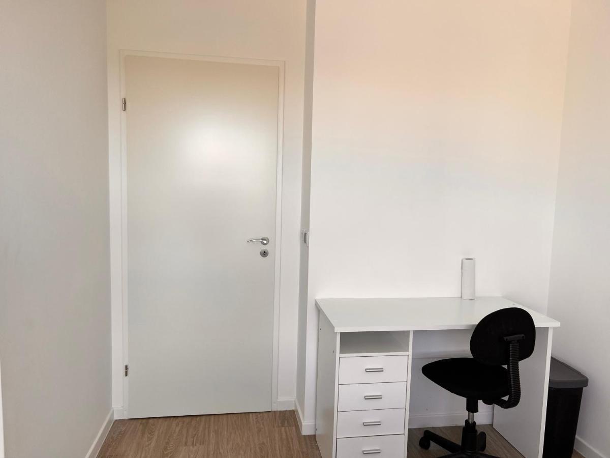 Chambre Privee Dans Un Appartement A 37 Min De Champs Elysees Sartrouville Exteriör bild