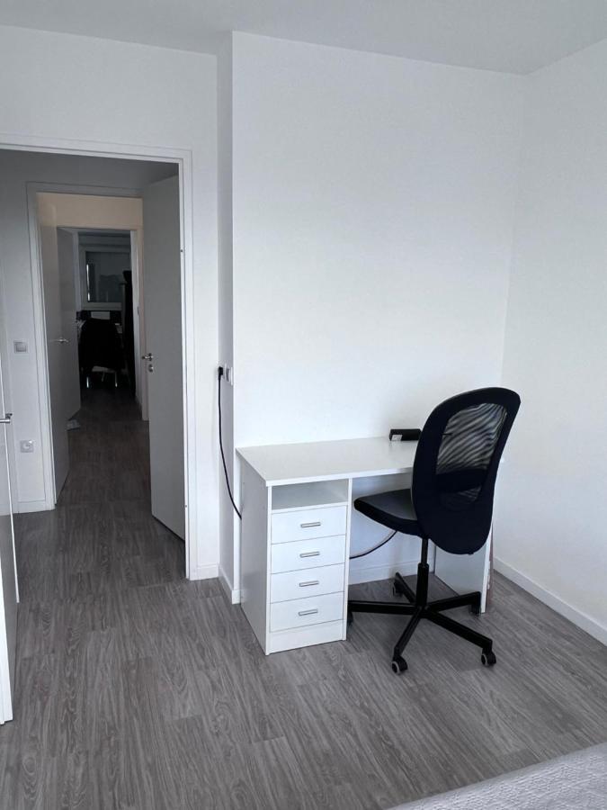 Chambre Privee Dans Un Appartement A 37 Min De Champs Elysees Sartrouville Exteriör bild